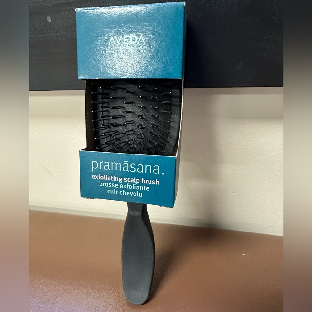 AVEDA Pramasana Exfoliating Scalp Brush New!